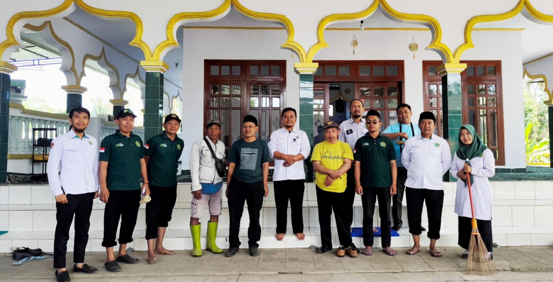 Semarak HUT ke-81 RI, KUA Sumberwringin Gelar GEBER MAS di 13 Titik